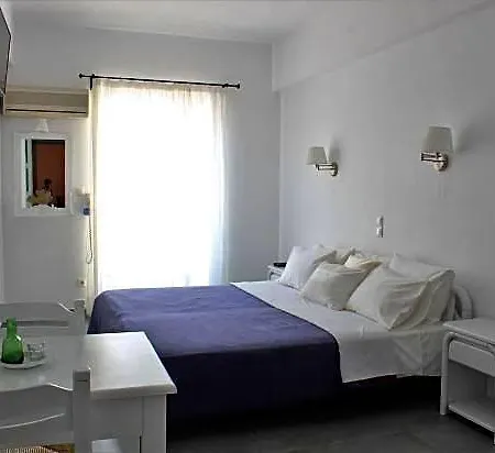 Nefeli Hotel 3*